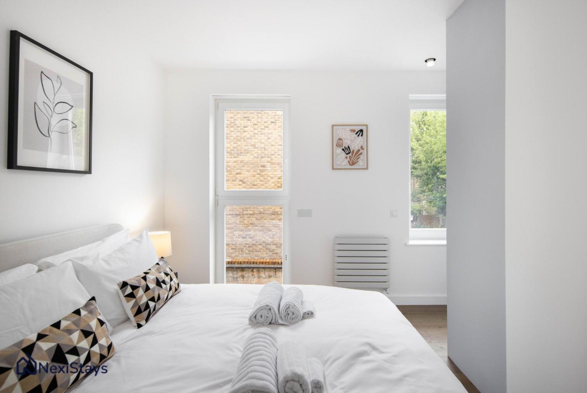 1 Min Walk To Euston Station, Modern Townhouse Apartman London Kültér fotó
