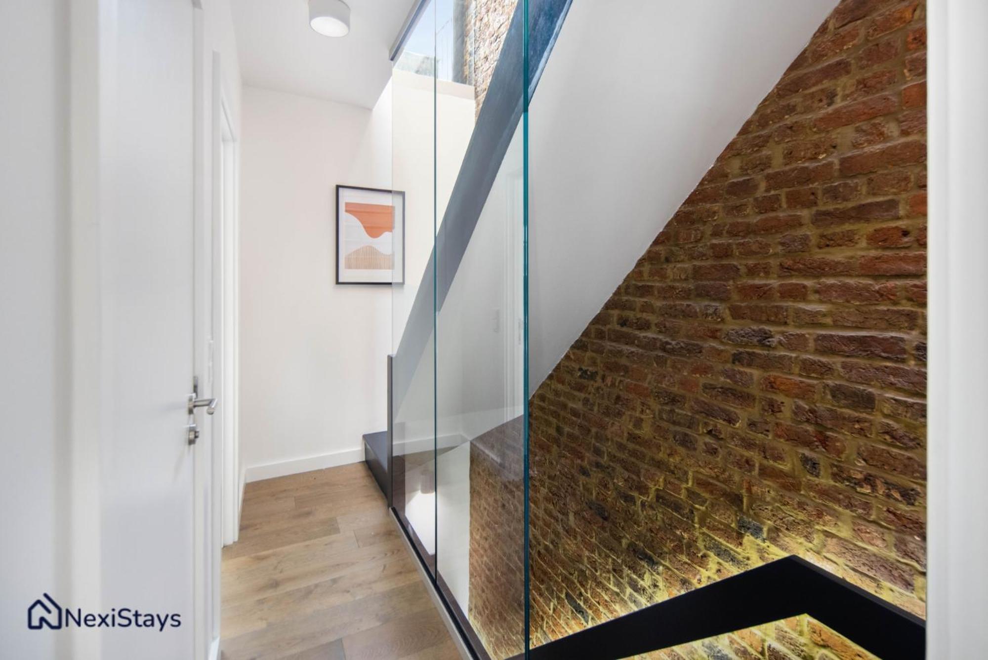 1 Min Walk To Euston Station, Modern Townhouse Apartman London Kültér fotó