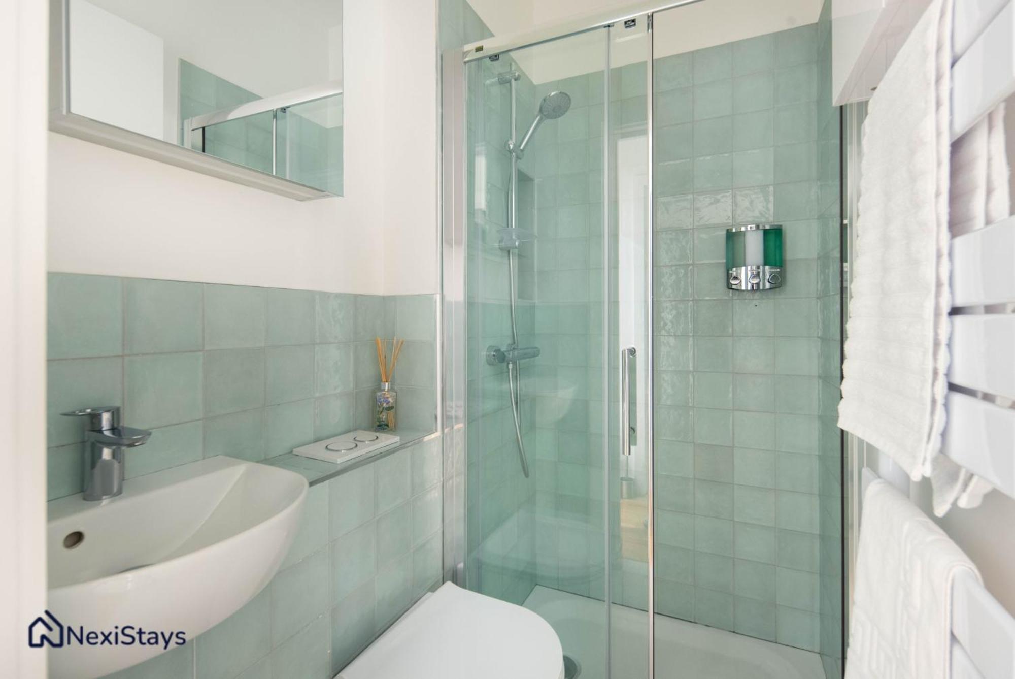 1 Min Walk To Euston Station, Modern Townhouse Apartman London Kültér fotó