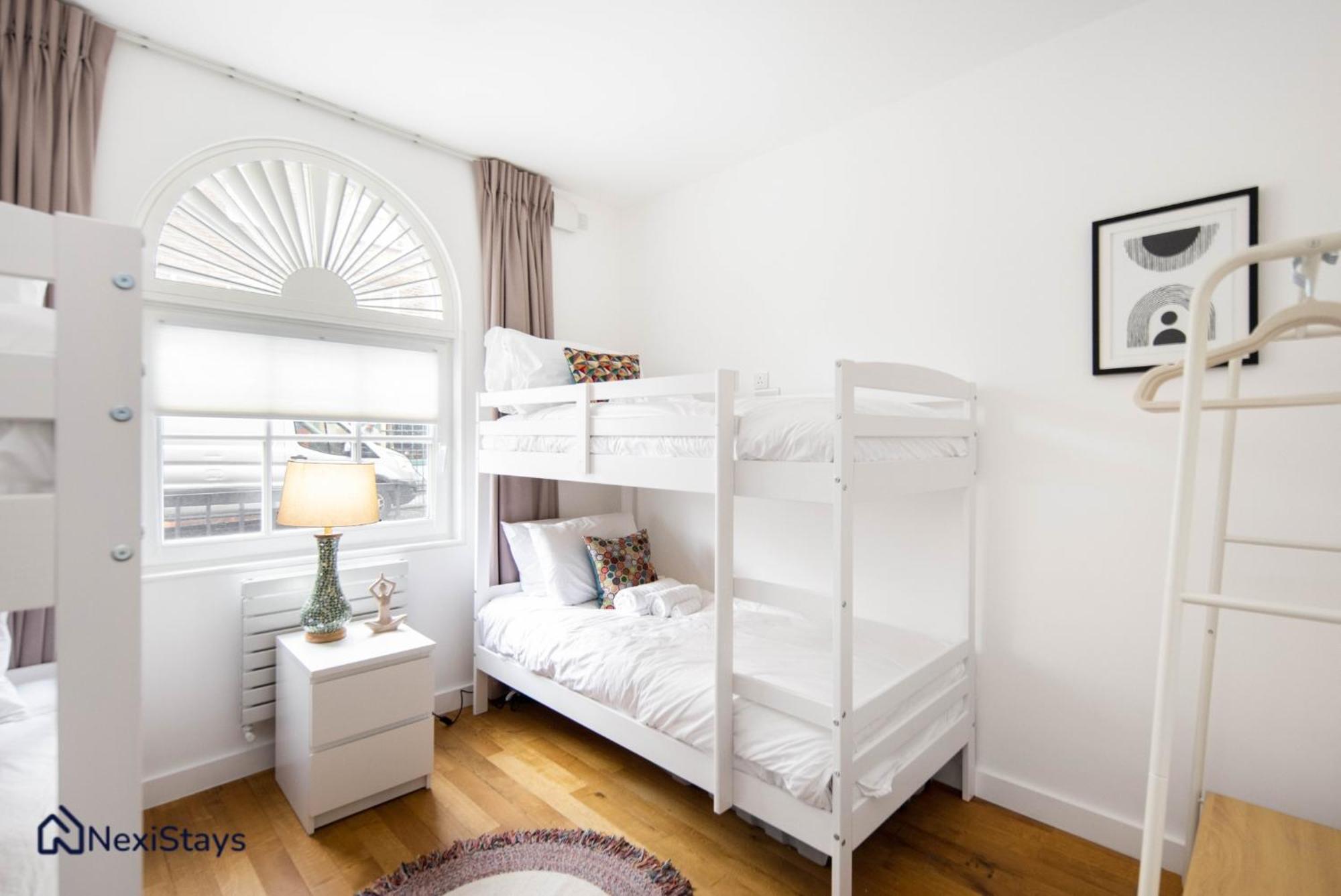 1 Min Walk To Euston Station, Modern Townhouse Apartman London Kültér fotó